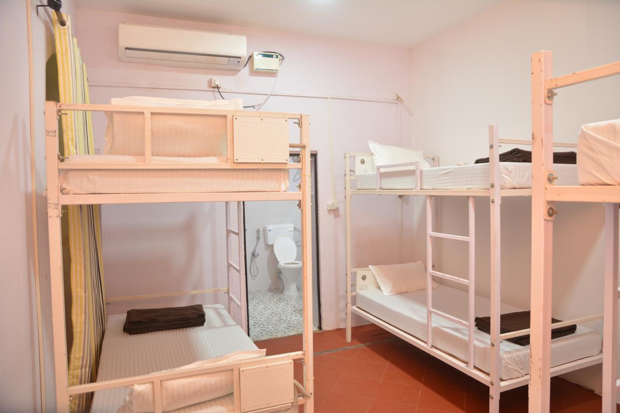 Folklore Hostel Goa Вагатор Экстерьер фото