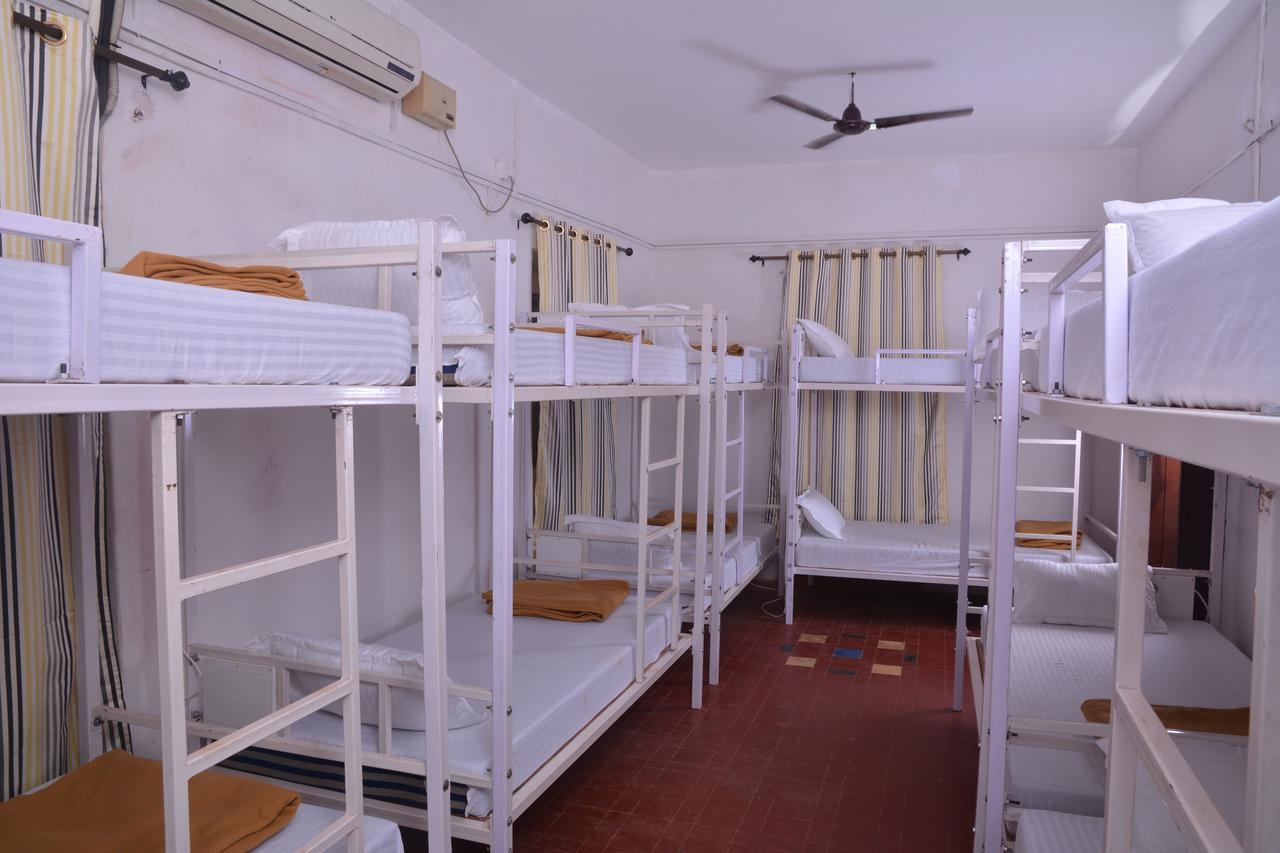 Folklore Hostel Goa Вагатор Экстерьер фото