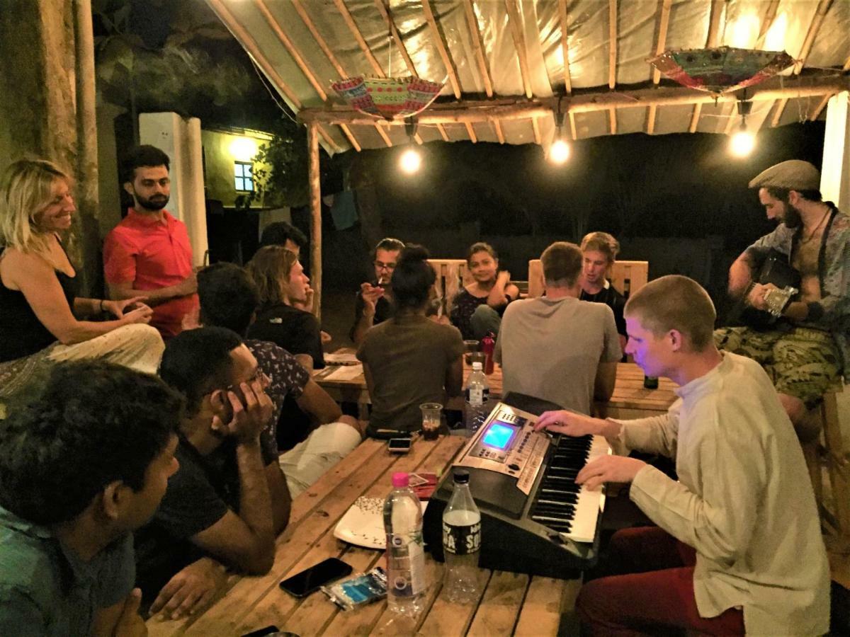 Folklore Hostel Goa Вагатор Экстерьер фото