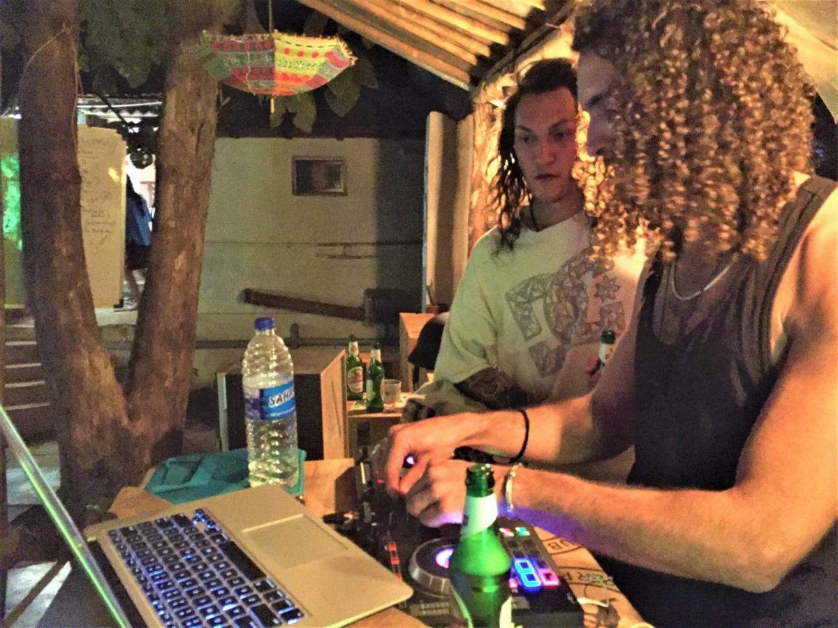 Folklore Hostel Goa Вагатор Экстерьер фото