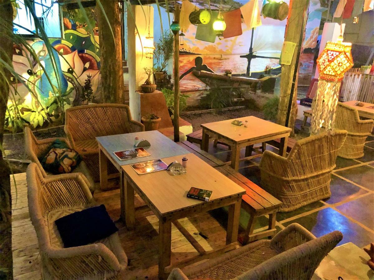 Folklore Hostel Goa Вагатор Экстерьер фото
