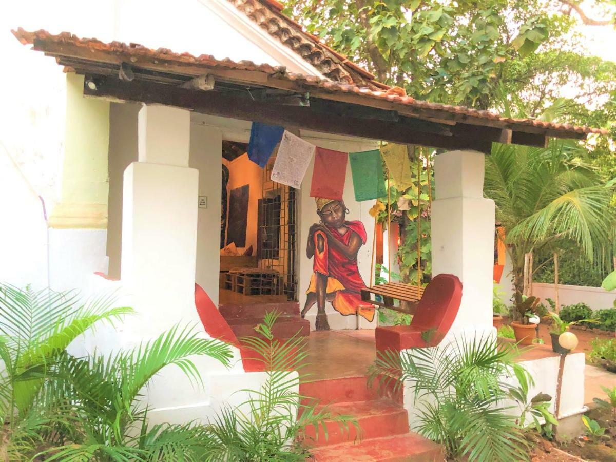 Folklore Hostel Goa Вагатор Экстерьер фото