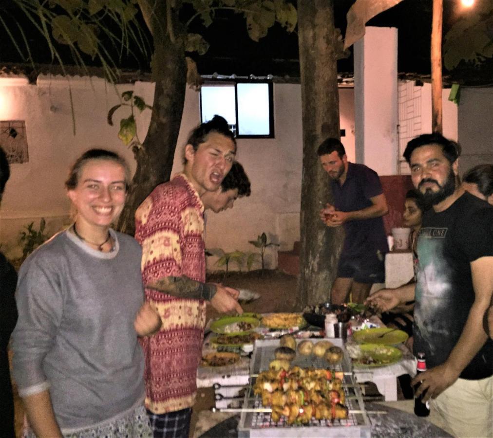 Folklore Hostel Goa Вагатор Экстерьер фото