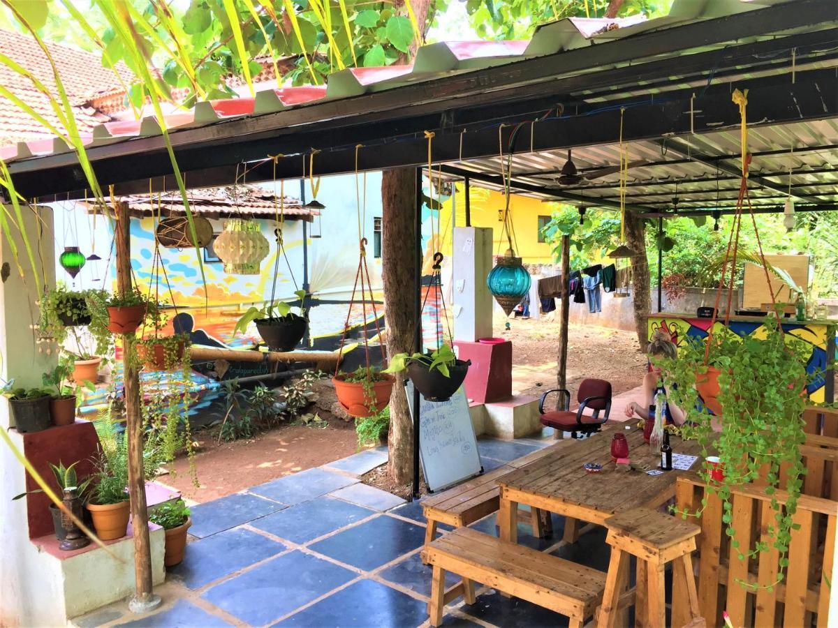 Folklore Hostel Goa Вагатор Экстерьер фото