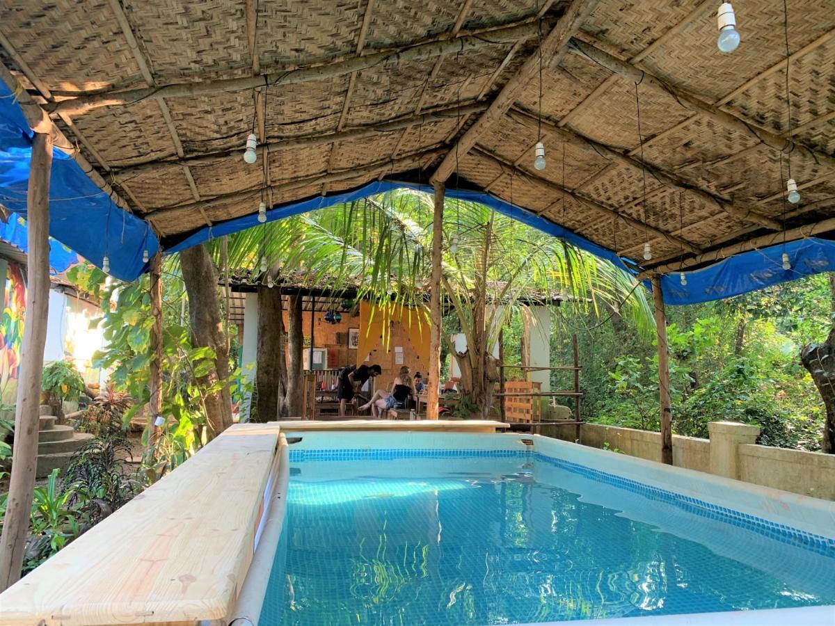 Folklore Hostel Goa Вагатор Экстерьер фото